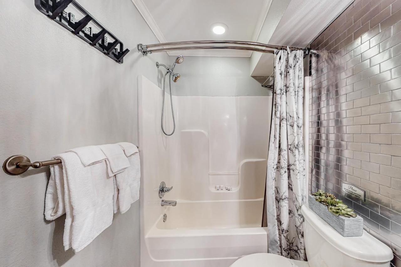 The Saint Apartment Fayetteville Luaran gambar