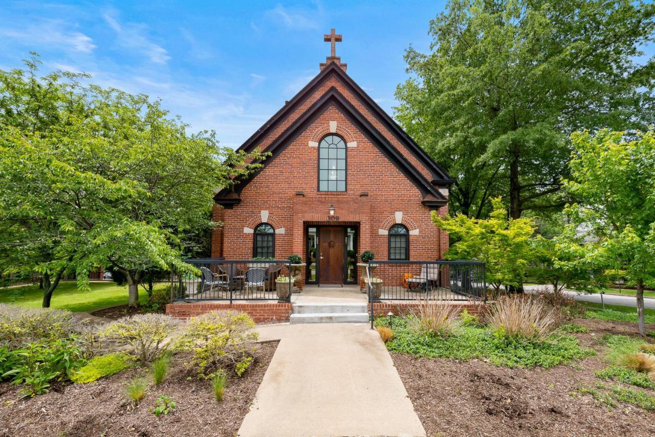 The Saint Apartment Fayetteville Luaran gambar