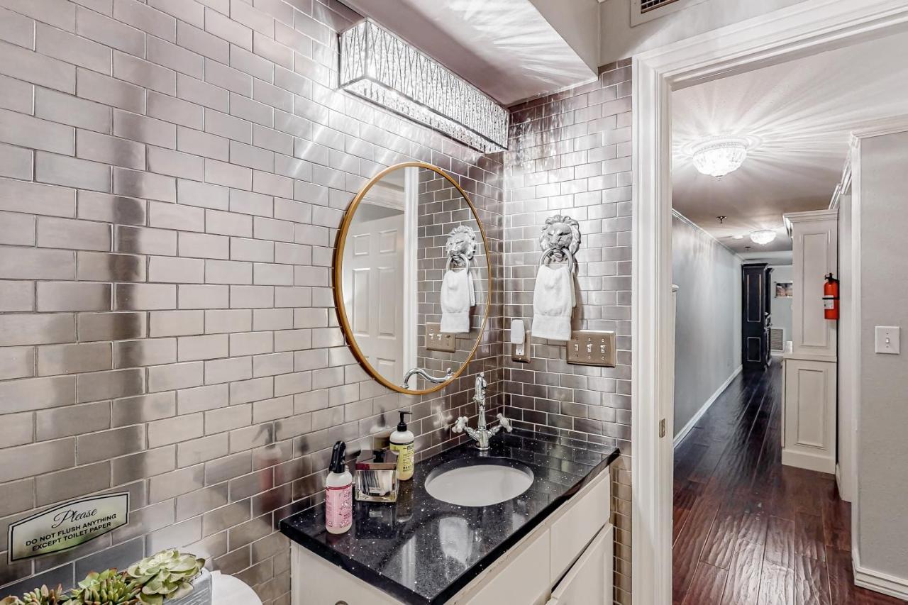 The Saint Apartment Fayetteville Luaran gambar